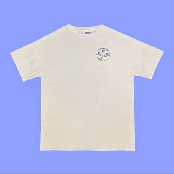 1996 Mardi Gras Galveston t shirt 🌴🎷
Man playing sac on old timey car! - Picture 2 of 4